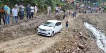 30 घंटे बाद खुला केदारनाथ राजमार्ग