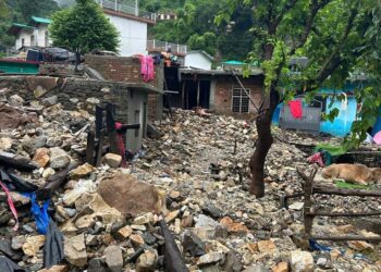 यमकेश्वर में फिर बारिश ने मचाई तबाही,कई मकान व दुकान हुए जमींदोज