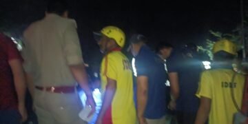 यहां खाई में गिरी कार,एक लापता,एक की हालत गंभीर