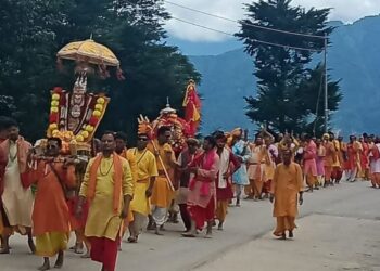 दिवारा यात्रा पहुंची गौरीकुण्ड, कल रात्रि प्रवास के लिए पहुंचेगी केदारनाथ