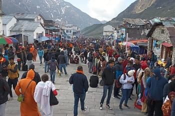 चारधाम यात्रा में अब घोड़ों और खच्चरों से रात में नहीं लिया जाएगा काम