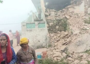 सुबह-सुबह घर में गैस सिलिंडर फटने से हादसा, मची अफरा तफरी, 3 लोग गंभीर घायल