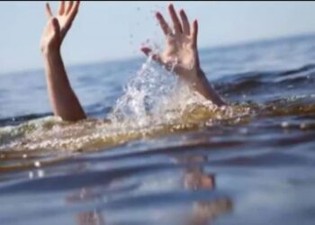 गुजरात से ऋषिकेश घूमने आई महिला नदी में बही, पैर फिसलने से हुआ हादसा