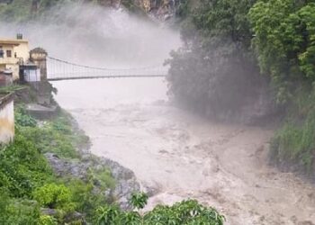 पहाड़ी से गिरे पत्थर की चपेट में आने से हादसा, काली नदी में गिरकर लापता हुए पिता-पुत्र