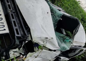 टिहरी में बड़ा हादसा, गहरी खाई में गिरी कार, दो शिक्षक थे सवार