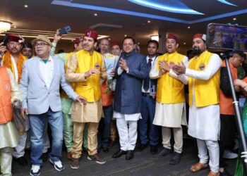 उत्तराखण्डी लोकगीतों में झूमा लंदन, सीएम धामी के स्वागत में भव्य रंगारंग कार्यक्रम आयोजित