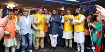 उत्तराखण्डी लोकगीतों में झूमा लंदन, सीएम धामी के स्वागत में भव्य रंगारंग कार्यक्रम आयोजित