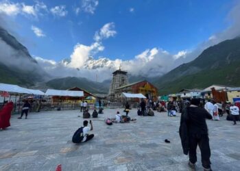 दूसरे चरण में प्रतिदिन बढ़ने लगी यात्रियों की संख्या, धाम में एक बार फिर लौटने लगी रौनक