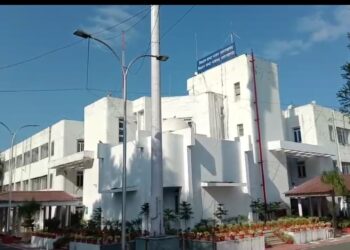 तो क्या अफसर मानेगे ये आदेश क्या कहेंगे माननीय विधायक जी!!