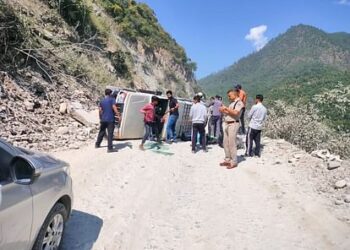 चिन्यालीसौड़ जा रहे बोलेरो वाहन के हुए ब्रेक फ्रेल, यात्रियों में मची चीख पुकार, ऐसे बची जान