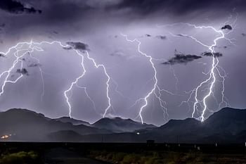 यहाँ बिजली गिरने से एक ही परिवार के दो लोगों की मौत, परिजनों में मचा कोहराम