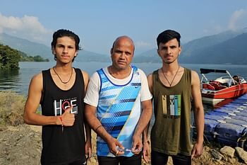 बाप-बेटों ने टिहरी झील में दिखाया करतब, बिना लाइफ सेविंग जैकेट के की 15 किमी तैराकी