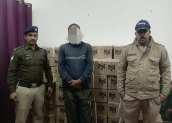 रुद्रप्रयाग पुलिस ने पकड़ा अवैध शराब का जखीरा,73 पेटी शराब के साथ एक को दबोचा, वाहन भी सील