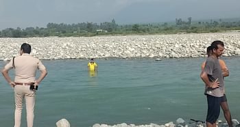 विकासनगर में दोस्तों के साथ नहाने गया नौ साल का बच्चा यमुना में बहा, तलाश में जुटी एसडीआरएफ