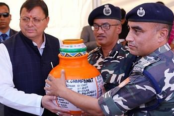 अमृत कलश यात्रा पहुंची देहरादून, मुख्यमंत्री धामी ने कहा-सभी भक्तियों में सर्वश्रेष्ठ है देशभक्ति