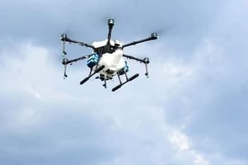 स्वर्गाश्रम क्षेत्र में बिना अनुमति विदेशी पर्यटक ने उड़ाया ड्रोन