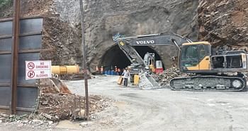 910 मीटर लंबी सुरंग दीपावली पर हो जाएगी आरपार, दोनों छोर पर तेजी जारी है निर्माण कार्य