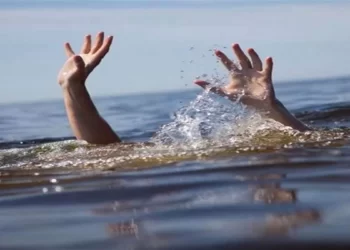 पूर्व फौजी पिंडर नदी पर कच्चा पुल बनाते समय बहा