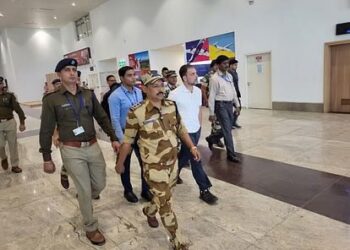 केदारनाथ में सांयकालीन आरती में शामिल हुए कांग्रेस नेता राहुल गांधी