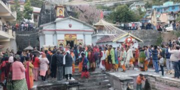 बाबा केदारनाथ की पंचमुखी उत्सव डोली पहुंची द्वितीय पड़ाव गुप्तकाशी
