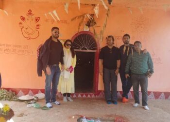 अपने पैतृक गांव ल्वाली पहुँचे माही, सामने आई दिल को छूने वाली तस्वीर