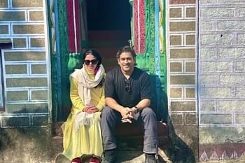 धोनी ने नैनीताल में मनाया पत्नी साक्षी का जन्मदिन, साथ में उठाया वर्ल्ड कप के रोमांच का लुत्फ