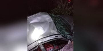 देर रात चामी के पास बड़कोट जा रही कार खाई में गिरी, एक की मौत, दूसरा घायल