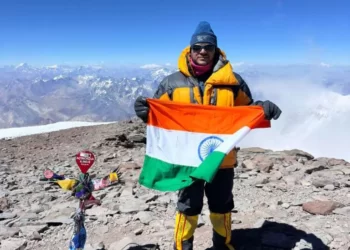(बड़ी खबर)एसडीआरएफ के जवान ने दक्षिणी अमेरिका की इस चोटी को किया फतह