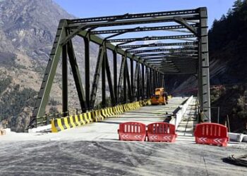 जोशीमठ-मलारी हाईवे पर नया पुल तैयार, 19 को रक्षा मंत्री कर सकते हैं उद्घाटन