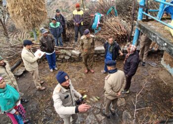 गुलदार के डर से घरों से बाहर न निकलने की वन विभाग ने की अपील