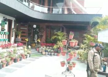 4.5 करोड़ मिले आइएफएस पटनायक के घर से, डीएफओ और रेंजरों के नाम के लिफाफे भी मिले