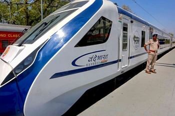 अब इस रूट पर चलने वाली वंदे भारत ट्रेन अब बुधवार को भी होगी संचालित