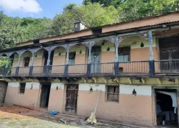 यहाँ बंद पड़े घरों को चोर बना रहे निशाना