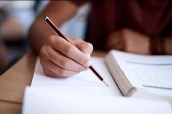 सरकार ने दी छात्रों की छात्रवृत्ति बढ़ाकर सौगात