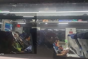 देहरादून से दिल्ली जा रही वंदे भारत एक्सप्रेस पर हुआ पथराव, खिड़की का शीशा चटका