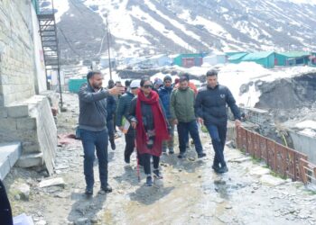 मुख्य सचिव राधा रतूड़ी ने किया केदारनाथ धाम का निरीक्षण, पुनर्निर्माण एवं विकास कार्यों का जायजा लेते हुए की समीक्षा