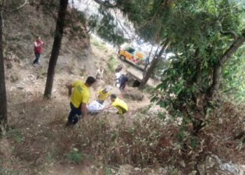 देहरादून- हाथीपांव रोड़, मसूरी में वाहन दुर्घटनाग्रस्त, 3 पर्यटको की मौत