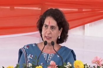 प्रियंका गाँधी ने रामनगर में जनता को किया सम्बोधित