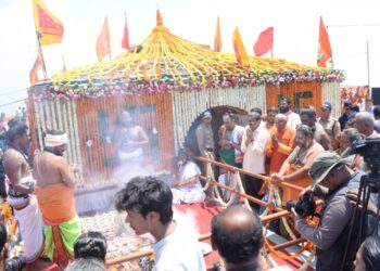 क्रौंच पर्वत  स्थित कार्तिक स्वामी मंदिर में भव्य 108 बालमपुरी शंख पूजा एवं हवन कार्यक्रम का हुआ आयोजन