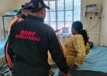 केदारनाथ यात्रा में यात्रियों की मदद में मुश्तैद आपदा प्रबंधन के जवान