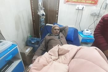 खीर खाने के बाद फूड प्वाइजनिंग से मंदिर समिति के अध्यक्ष समेत आठ लोग बीमार, अस्पताल में भर्ती