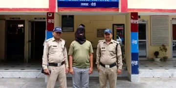 यहाँ बेस अस्पताल में फर्जी डॉक्टर बनकर युवक ने की अजीबो गरीब हरकत, पूरी खबर के लिये लिंक खोलें