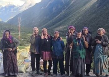 10500 फीट की ऊंचाई पर इस गांव में पहली बार बजी फोन की घंटी, ग्रामीणों में खुशी