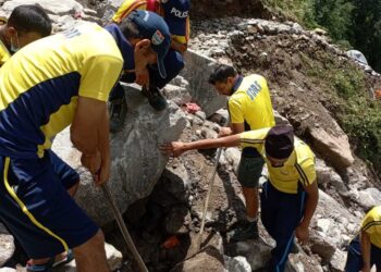 केदारनाथ यात्रा मार्ग पर लिंचोली में मलबे में दबे हुए 03 शव SDRF ने किये बरामद