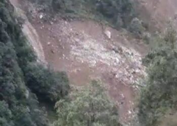 भीमबली के पास पहाड़ी से भूस्खलन, कुछ देर रुका मंदाकिनी का प्रवाह