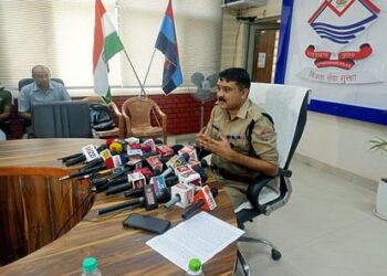 सामूहिक दुष्कर्म मामले में पांच गिरफ्तार