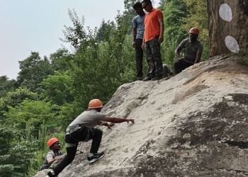 यहाँ अवाना बुग्याल ट्रैक पर हो गई घटना