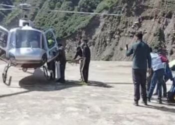 केदारनाथ पैदलमार्ग पर बड़ा हादसा, पहाड़ी से गदेरे में गिरा नेपाली, हेली से हायर सेंटर रेफर