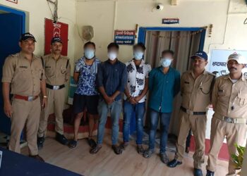 गौचर में युवक के साथ मारपीट व गाली-गलौच करने वाले 04 आरोपियों को कोतवाली कर्णप्रयाग पुलिस ने किया गिरफ्तार