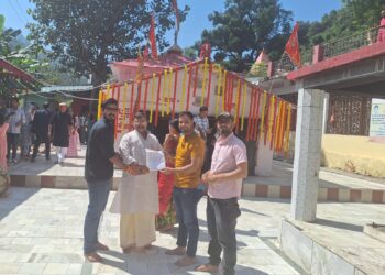 शहरों में घूम रहे निराश्रित गौवंशों को कुचल रहे वाहन, गौ रक्षा विभाग के पदाधिकारियों ने की गौ सेवा आयोग के अध्यक्ष से मुलाकात